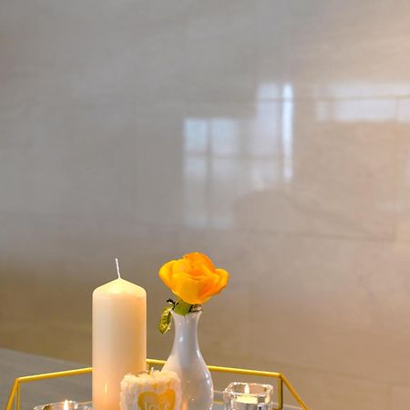Radisson Hotel Σφαξ Εξωτερικό φωτογραφία Candle and rose at the memorial service for victims of the 2011 Christchurch earthquake