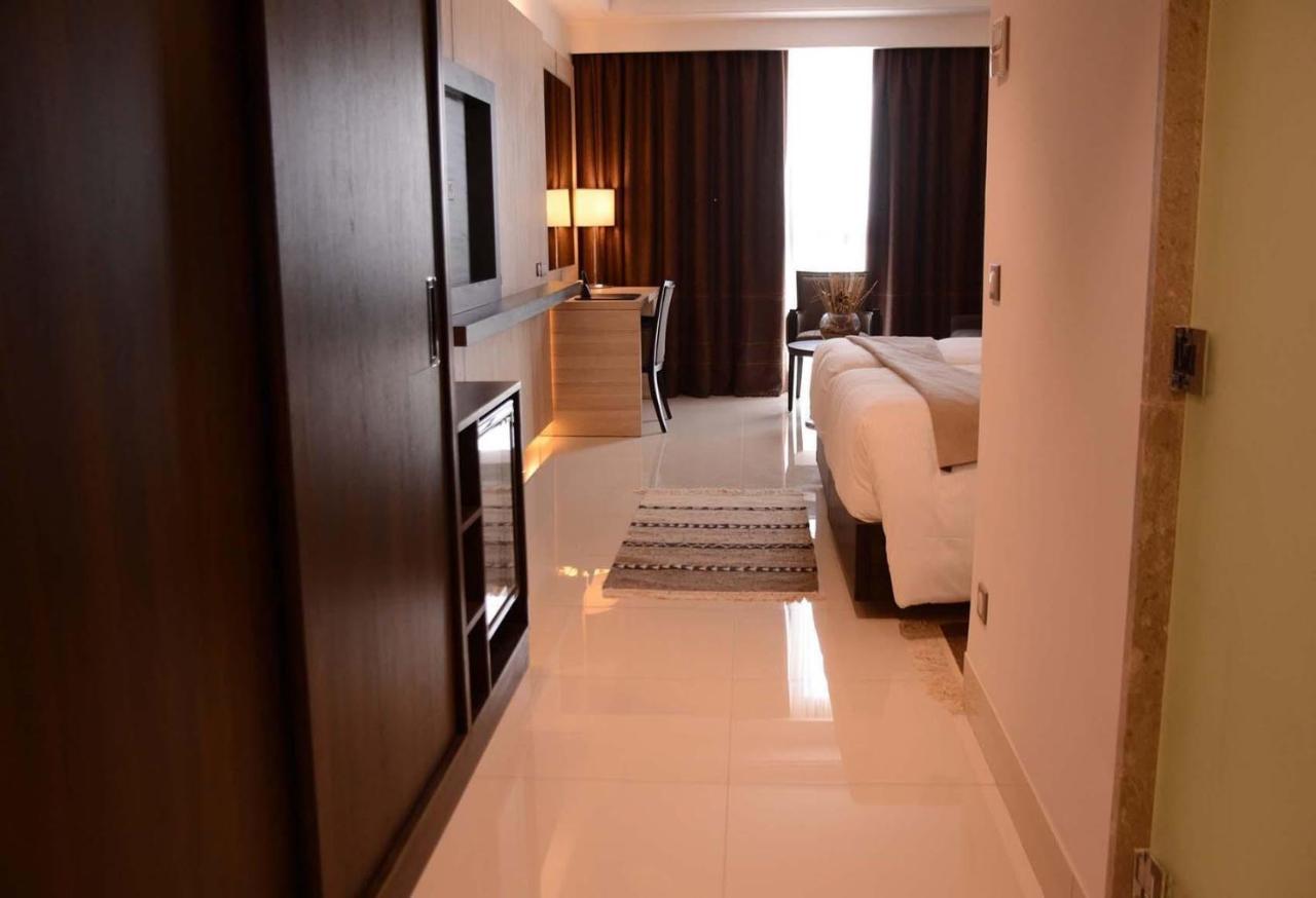 Radisson Hotel Σφαξ Εξωτερικό φωτογραφία A room at the hotel