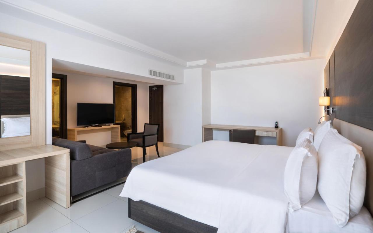 Radisson Hotel Σφαξ Εξωτερικό φωτογραφία Suite