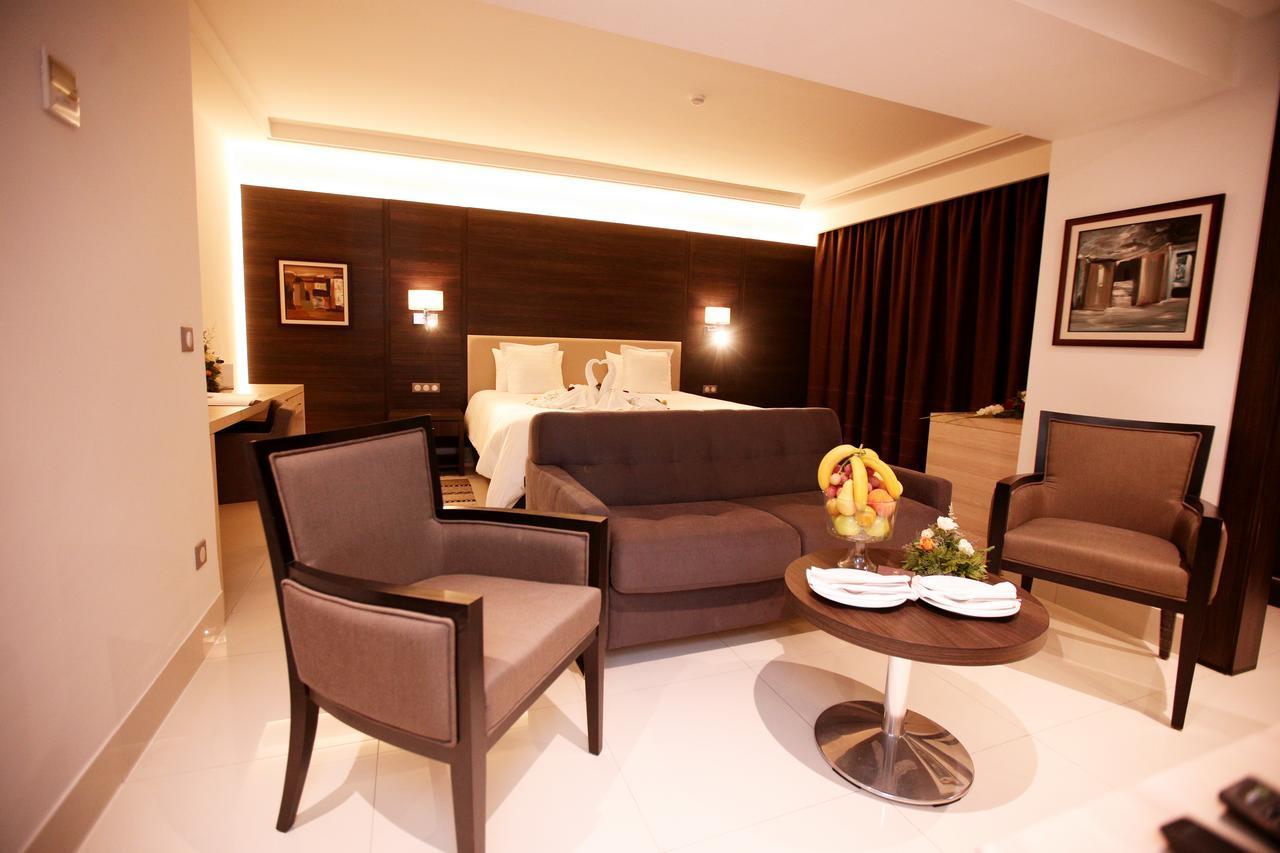Radisson Hotel Σφαξ Εξωτερικό φωτογραφία A suite at the hotel