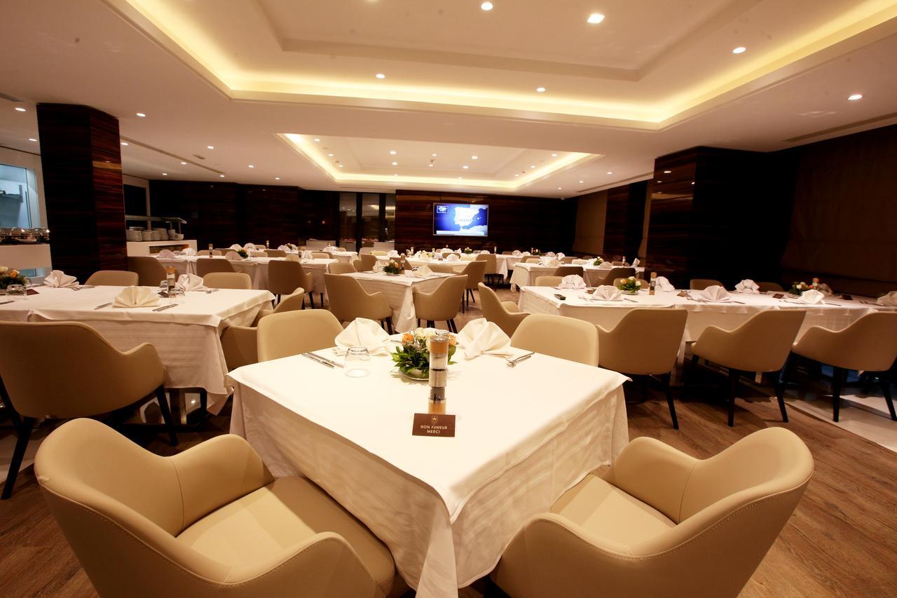Radisson Hotel Σφαξ Εξωτερικό φωτογραφία The Royal Lounge at Tan Son Nhat International Airport
