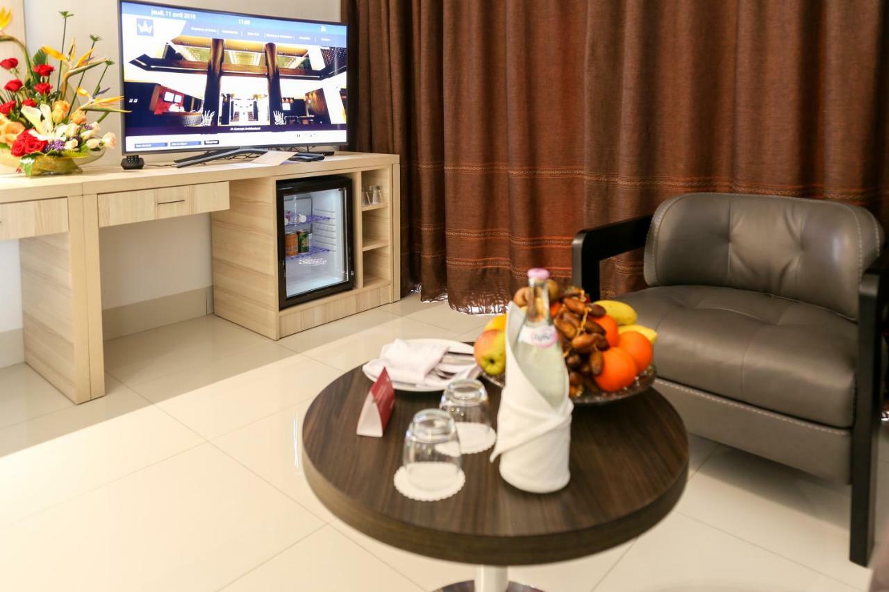 Radisson Hotel Σφαξ Εξωτερικό φωτογραφία A room at the hotel